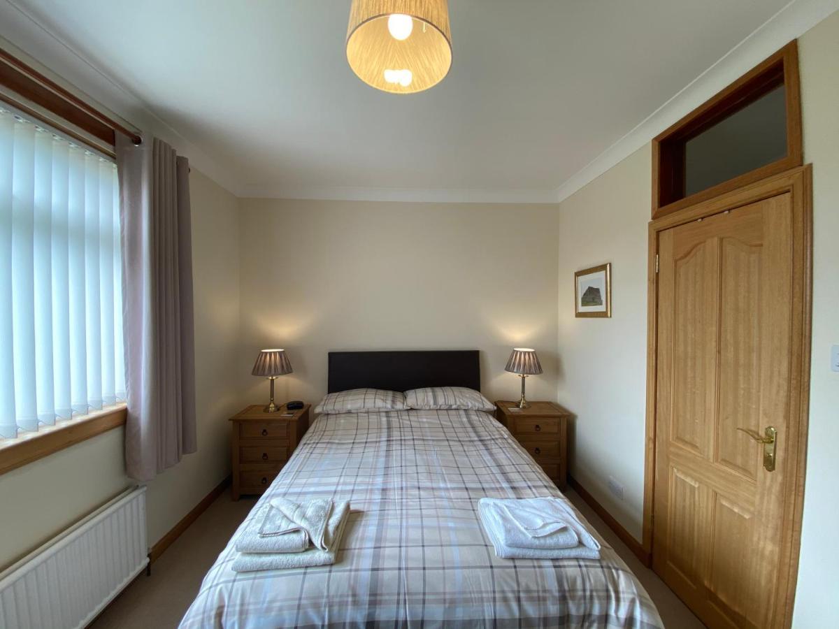 Manor House Bed & Breakfast Stornoway  Dış mekan fotoğraf